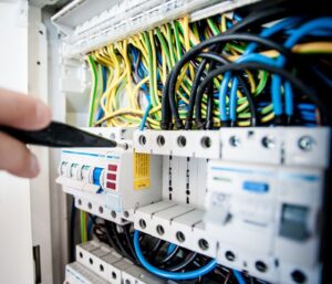 Diagnostic électricité : quand et pourquoi le faire